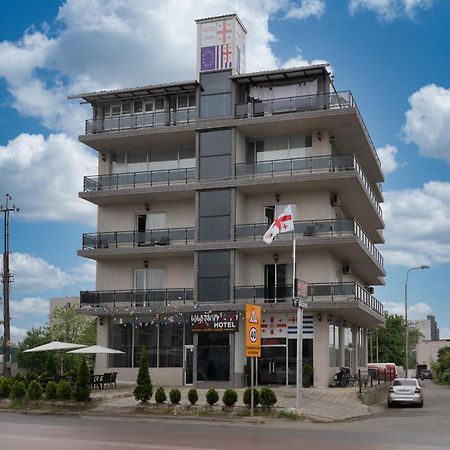 Hotel Carleone Batumi Bagian luar foto