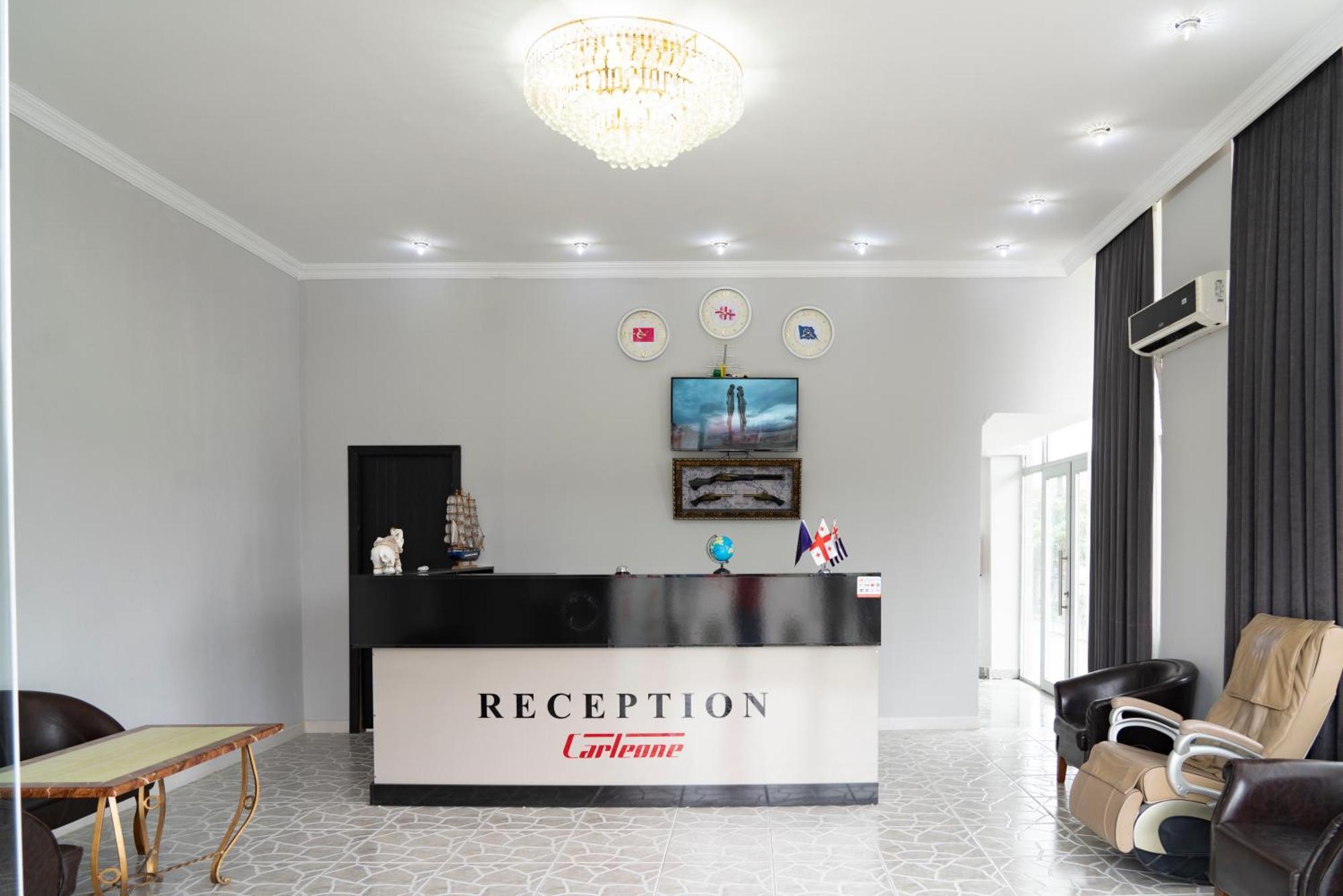 Hotel Carleone Batumi Bagian luar foto