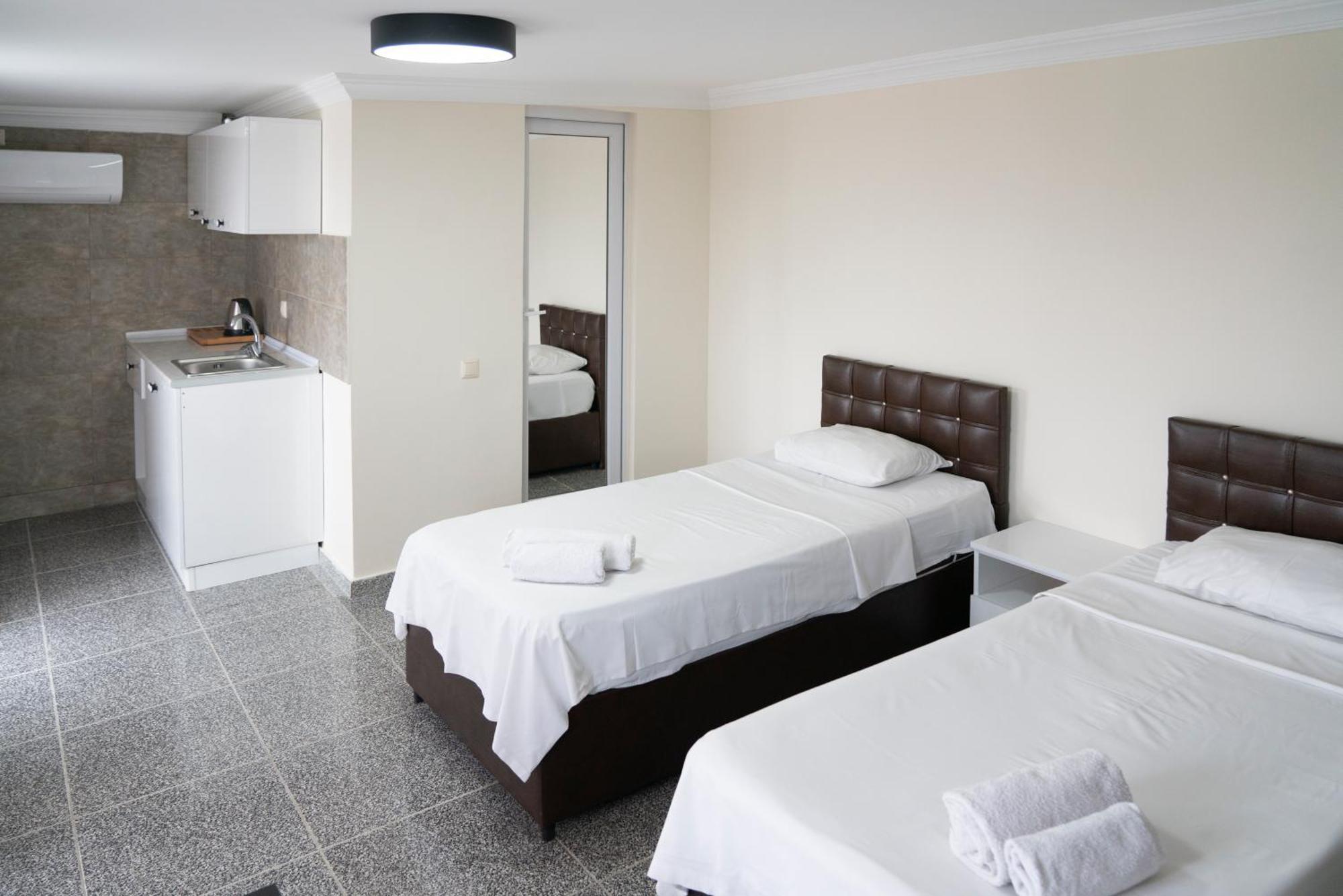 Hotel Carleone Batumi Bagian luar foto
