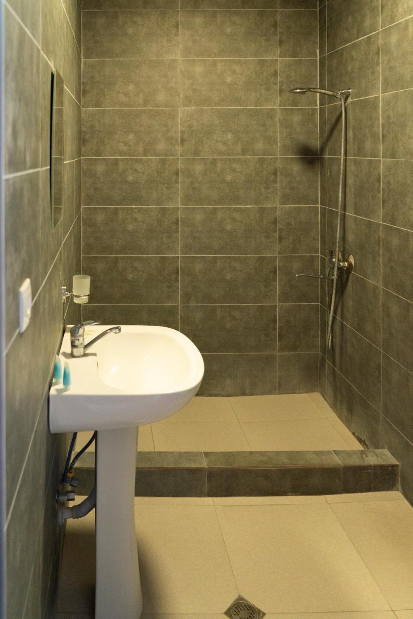 Hotel Carleone Batumi Bagian luar foto